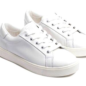 Women's SAM EDELMAN White Gym Shoes Size 9